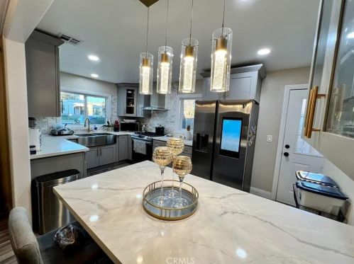 2058 Blenheim St, Riverside CA  92507-2011 exterior