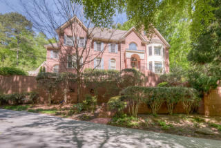 664 Willow Knoll Dr, Marietta, GA 30067-4682