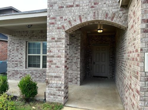 348 Lead Creek Dr, Fort Worth TX  76131 exterior