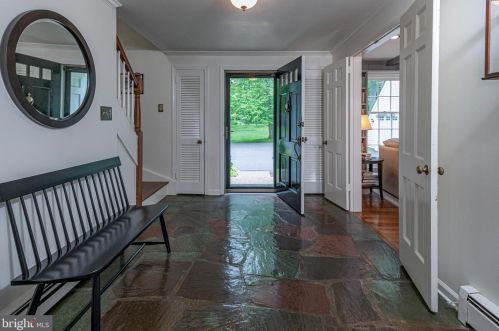 7 Honeybrook Dr, Princeton NJ  08540-7408 exterior