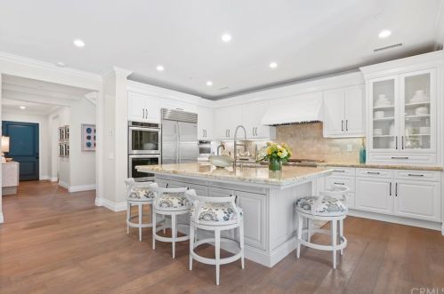 57 Livia, Irvine CA  92618-0102 exterior