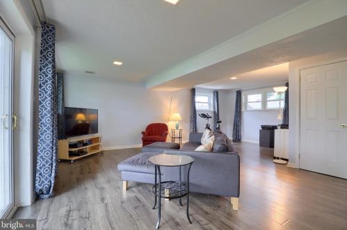 1117 Devonshire Rd, Lancaster PA  17601-1649 exterior