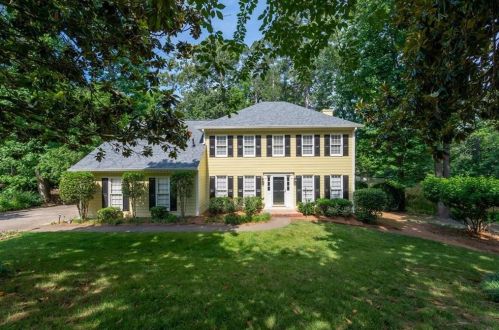 1682 Oak Crest Ct, Marietta, GA 30066-4196