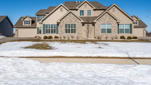 7280 Rolling Hills Ln, Rockford, IL 61115-7676