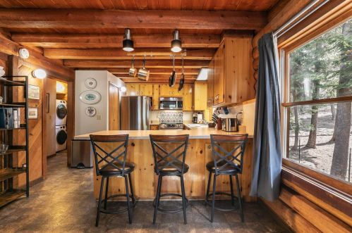 10691 Jeffrey Way, Truckee CA  96161-2518 exterior