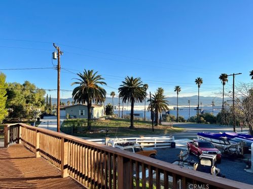 6062 Rouner Dr, Riverside CA  92509-1733 exterior