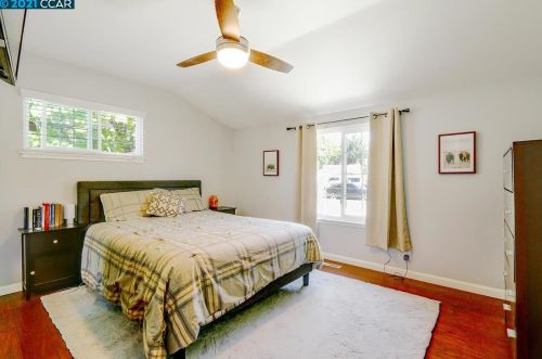 1307 Sunshine Dr, Concord CA  94520-4038 exterior