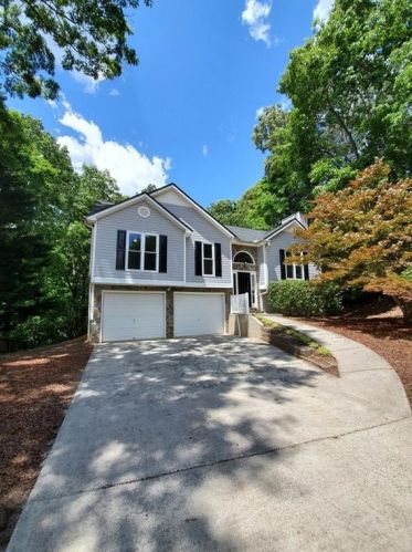120 Oak Ridge Dr, Holly Springs, GA 30114-7115
