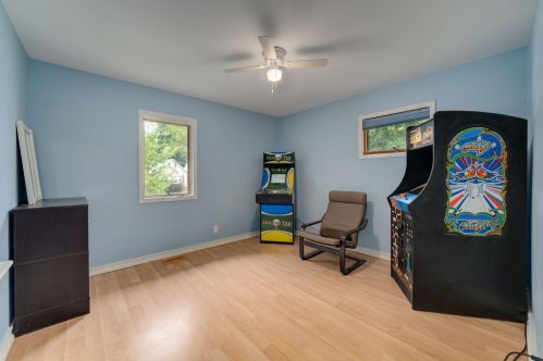 1446 Alaska Ave, Saint Paul MN  55116-2338 exterior