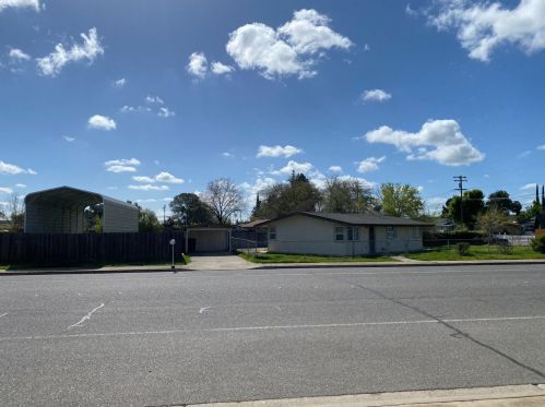 901 D St, Valley Home, CA 95361-3220