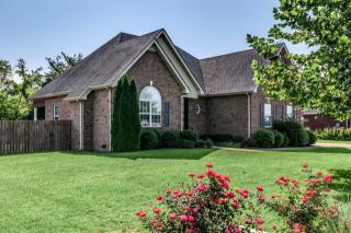305 Conquest Rd, Murfreesboro, TN 37128-4652