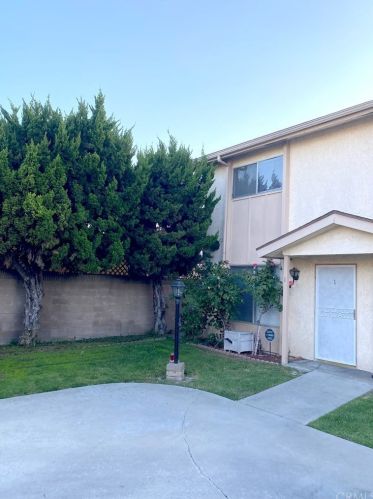 15927 Santa Ana Ave, Bellflower, CA 90706-4459