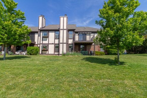 702 Elizabeth Dr, Wood Dale IL  60191-2323 exterior