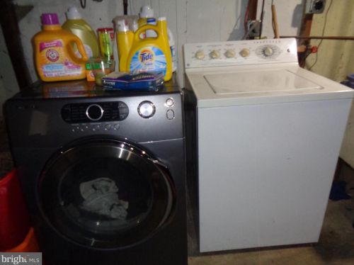 6306 10th St, Philadelphia PA 19133-1511 exterior