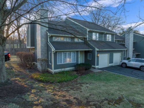 16 Inverrary Pl, Annandale, NJ 08801-1612