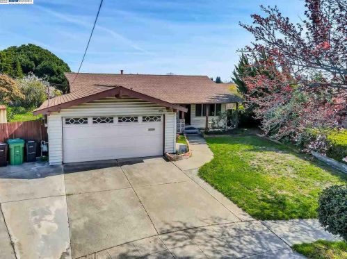1748 Dove Ct, Hayward, CA 94545-4932