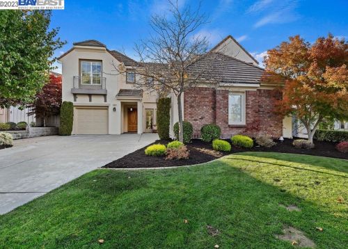 10864 Inspiration Cir, Pleasanton CA  94568-5562 exterior