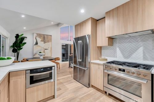 5892 Bellfield Ln, Huntington Beach CA  92648-1041 exterior