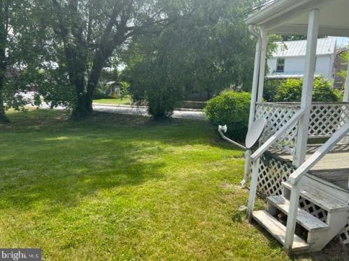 316 West St, Charles Town WV  25414-1662 exterior