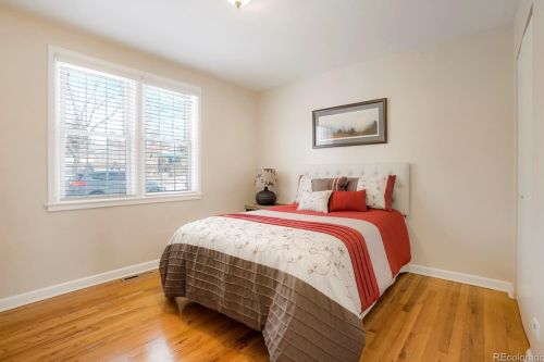 1257 Locust St, Denver CO 80207-3943 exterior