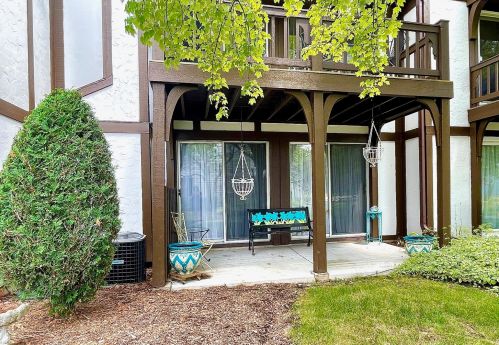 2158 Lancaster Cir, Naperville IL  60565-2299 exterior