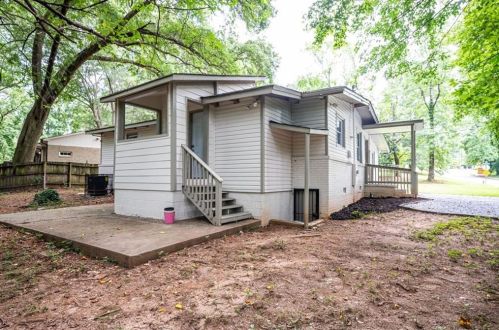 2230 Brannen Rd, Atlanta GA  30316-4120 exterior