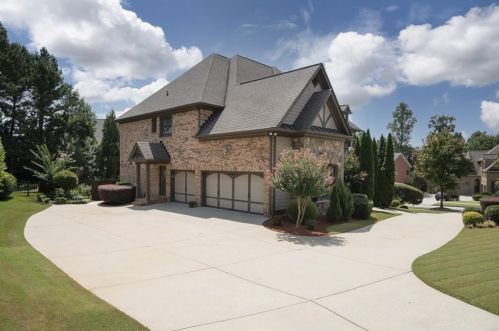 2619 Hidden Falls Dr, Buford, GA 30519-4536