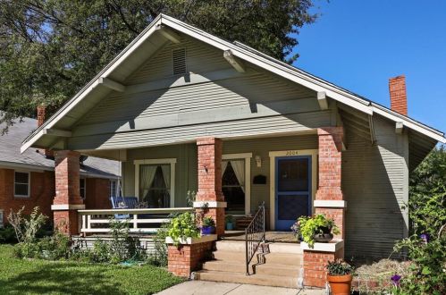 2004 6th Ave, Fort Worth, TX 76110-1802