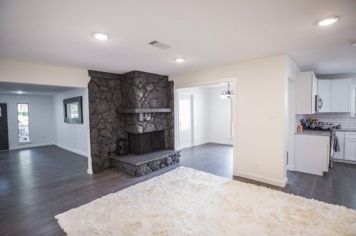 1018 Brookhollow Dr, Irving TX  75061-5514 exterior