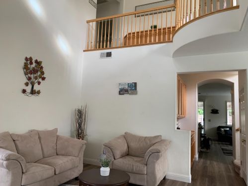 9134 Elkins Ct, Elk Grove, CA 95758-6455