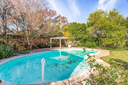 6218 Kenwick Ave, Fort Worth TX  76116-4628 exterior