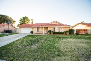 1044 Vine Ave, Bloomington, CA 92316-1595