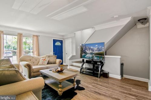 1874 Beegee Ct, Woodbridge, VA 22192-5623