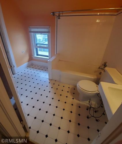 318 Baker St, Saint Paul MN  55107-2997 exterior