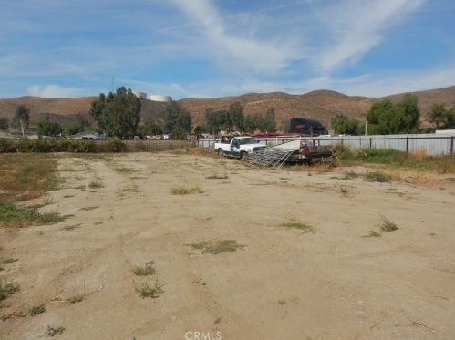 3541 Campbell, Riverside CA  92509-1006 exterior
