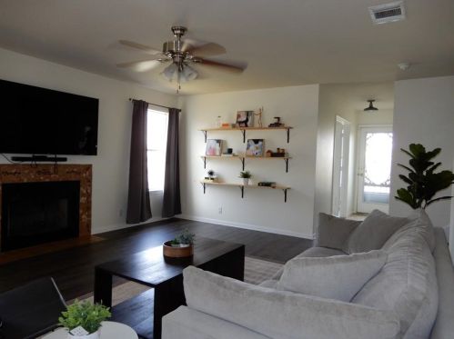 541 Zebra Dr, Uhland TX  78640-4204 exterior