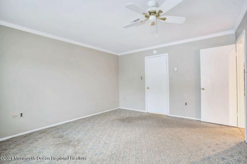 3 Manchester Ct, Tinton Falls NJ 07701-5492 exterior