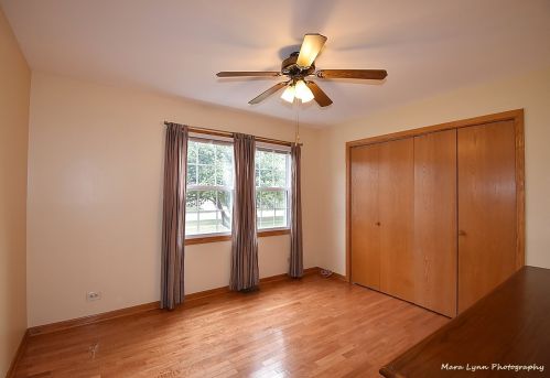 324 Julie Ln, Pingree Grove IL  60140-8397 exterior