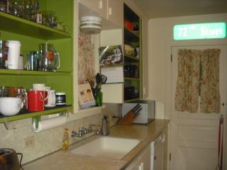 814 10th Ave, Spokane WA  99202-2415 exterior