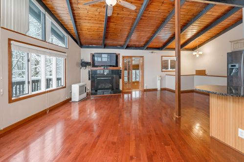 19 Upland Dr, Laconia, NH 03249-6778