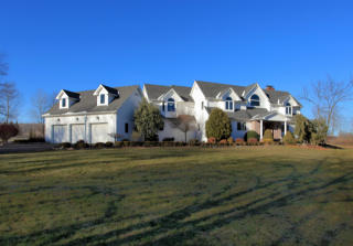 334 Valley Brook Rd, Califon, NJ 07830-3553