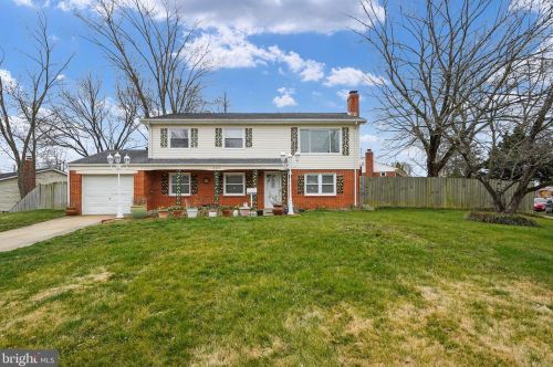14626 Delano Dr, Woodbridge, VA 22193-1742