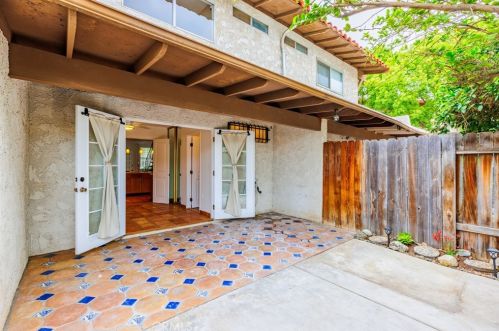 1422 Everton Pl, Riverside CA  92507-4439 exterior