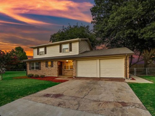 106 Apache Ct, Waxahachie, TX 75165-1401
