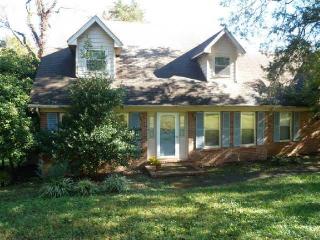 1906 Somerset Dr, Murfreesboro, TN 37129-6526