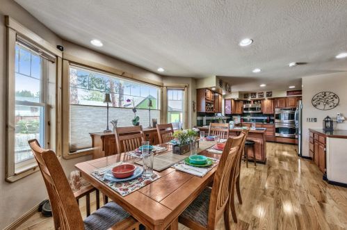 16054 Canterbury Ln, Truckee CA 96161-1648 exterior