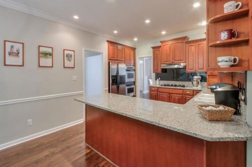 430 Lost Forest Ct, Atlanta GA  30328-2101 exterior