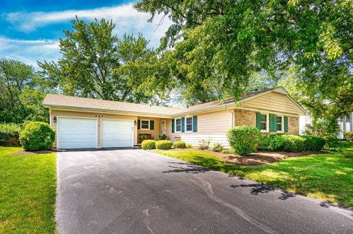 441 Arborgate Ln, Buffalo Grove, IL 60089-1603