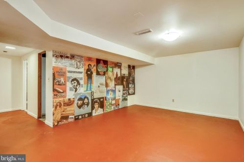 14120 Rippling Brk Dr, Silver Spring MD 20906-2302 exterior