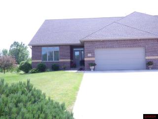 109 Creekside Ct, Mankato, MN 56001-6437